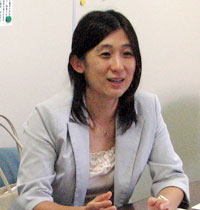 横浜市立東本郷小学校　増山　恵美子　先生